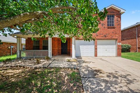 3425 Hermalinda Drive, Denton, TX 76207 — photo 2