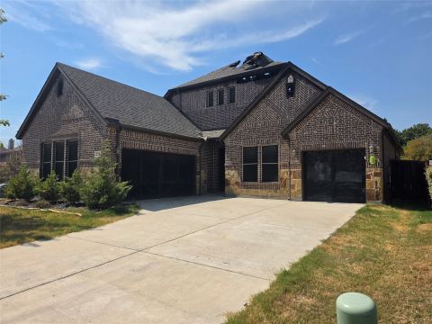 220 Northern Star Court, Little Elm