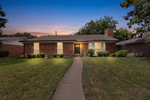 2802 Green Oaks Drive, Garland, TX 75040 — photo 2