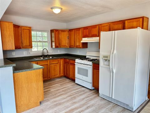 1415 Abelia Street, Irving, TX 75061 — photo 2