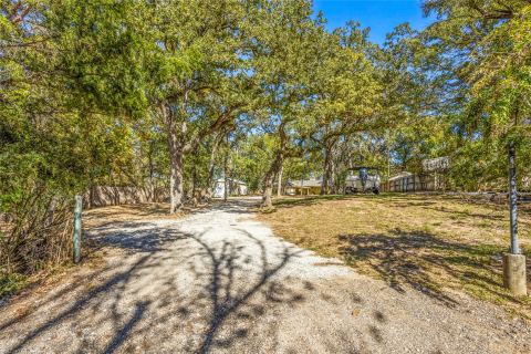 916 Kimbrough Road, Azle, TX 76020 — photo 2