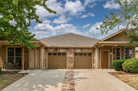 355 Armstrong Lane, Lavon