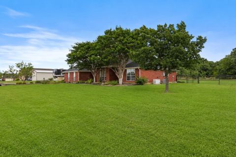 3909 Timbercrest Drive E, Burleson, TX 76028 — photo 3