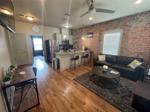 919 Alston Avenue 203, Fort Worth, TX 76104 — photo 2
