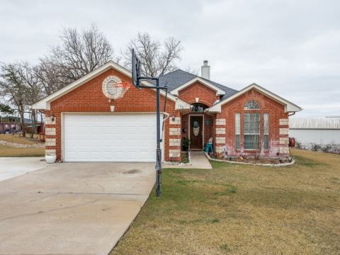 136 Alyssa Court, Weatherford