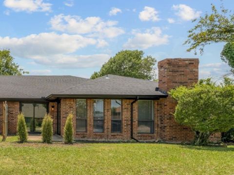 306 BARDFIELD Avenue, Garland