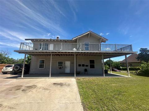431 E 8th Street C, Dallas