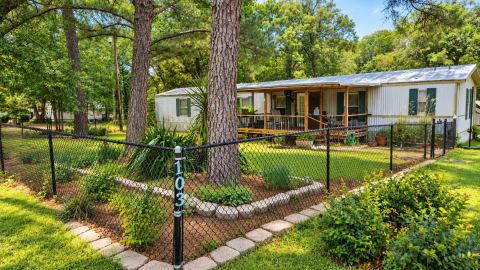 103 Cedar Ridge Drive, Eustace