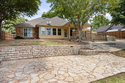 105 Casas Del Sur Street, Granbury, TX 76049 — photo 3