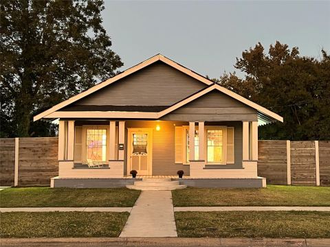 511 N Beaton Street, Corsicana