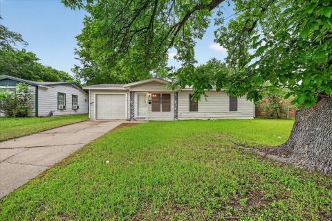 5555 Pinson Street, Fort Worth, TX 76119 — photo 2
