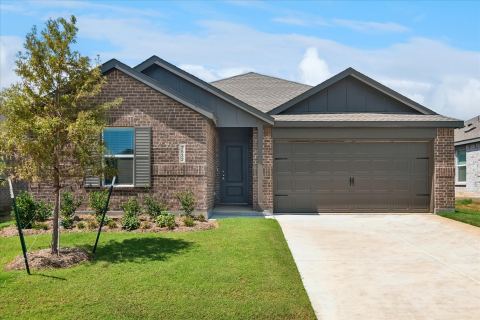 2532 FARRIER Lane, Aubrey