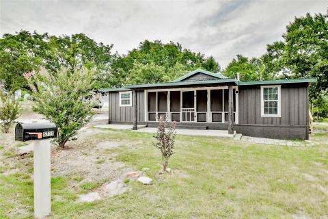 5711 Flint Drive, Granbury, TX 76048 — photo 2