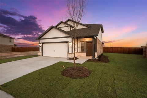 1452 Twin Forks Drive, Saginaw, TX 76131 — photo 2