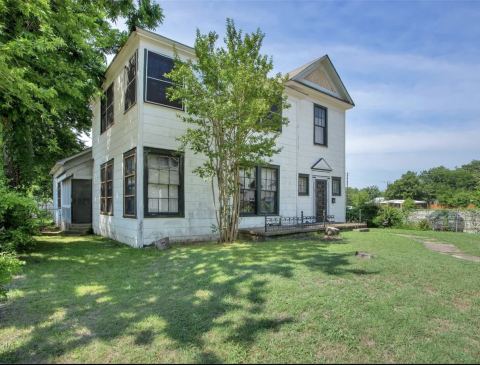 516 W Morgan Street, Denison