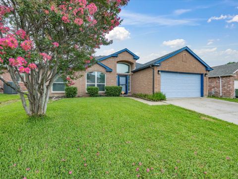 7609 Albany Lane, Arlington, TX 76002 — photo 2