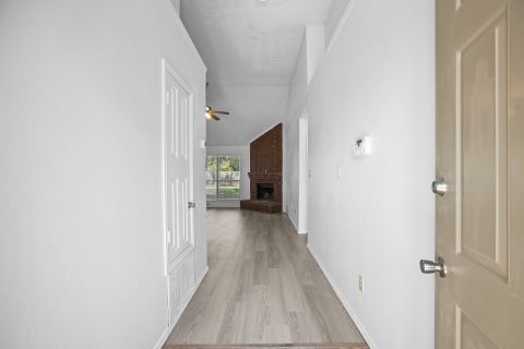 1219 Brooklawn Drive, Arlington, TX 76018 — photo 2
