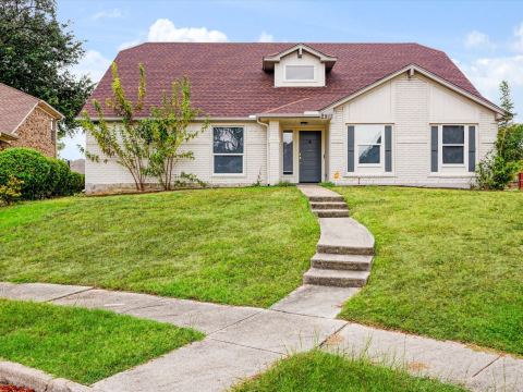2911 Creekside Court, Carrollton, TX 75007 — photo 2