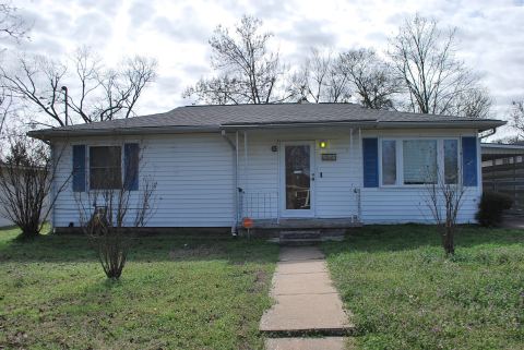 2604 W Johnson Street, Denison
