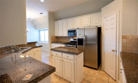 7410 Woodsprings Drive, Garland, TX 75044 — photo 3
