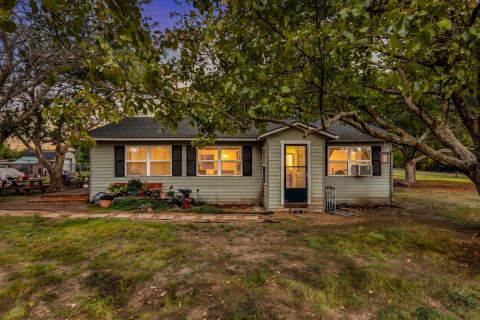 1320 Apple Lane, Midlothian