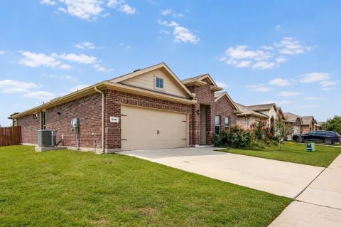 5201 Blue Night Drive, Fort Worth, TX 76179 — photo 2