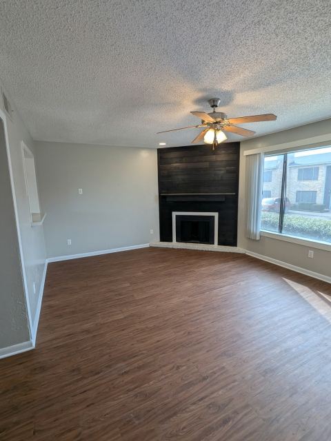 514 E Belt Line Road B12, DeSoto
