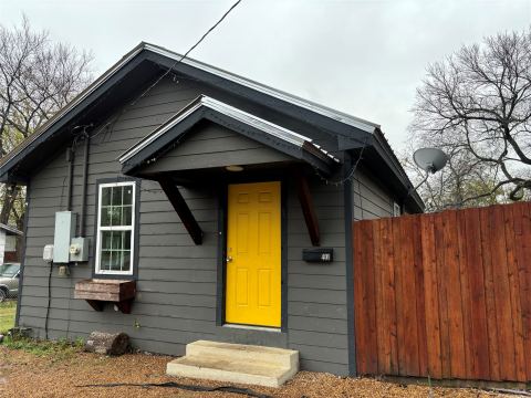 401 E Freeman Street, Ennis, TX 75119 — photo 2