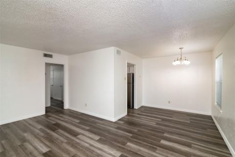 7054 Glenview Drive 71, North Richland Hills, TX 76180 — photo 3