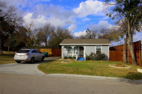 237 Samuel Street, Lewisville, TX 75057 — photo 2