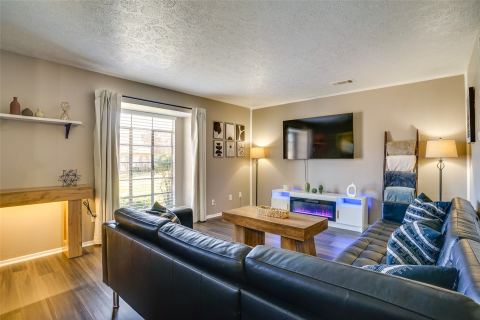 42 W Creek Lane 3, Grand Prairie, TX 75052 — photo 2