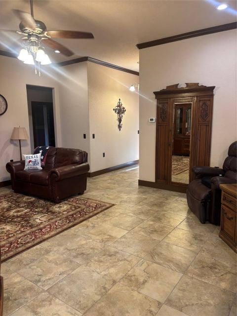 310 Donna Circle, Granbury, TX 76049 — photo 3