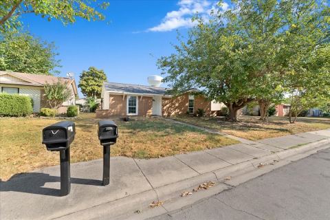 901 Wandering Way Drive, Allen, TX 75002 — photo 2