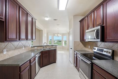 7229 Muirfield Drive, Cleburne, TX 76033 — photo 3
