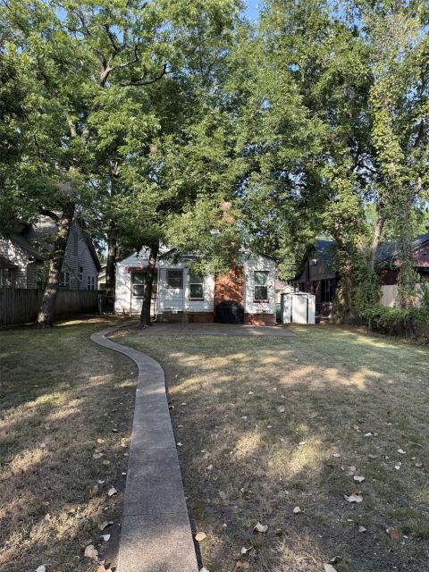 1108 S Travis Street, Sherman, TX 75090 — photo 2