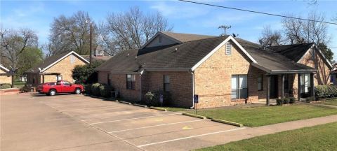 503 N WASHINGTON Street A, Kaufman, TX 75142 — photo 2