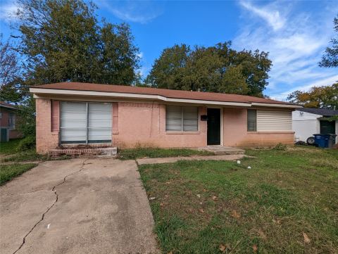 3827 Black Oak Drive, Dallas