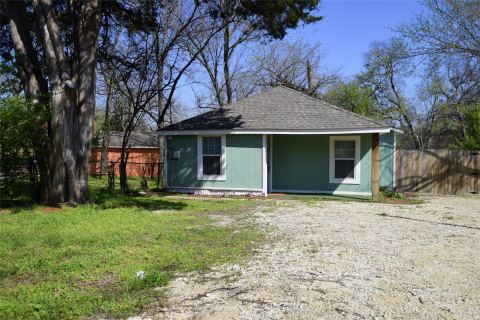 927 W Baker Street, Denison, TX 75020 — photo 2