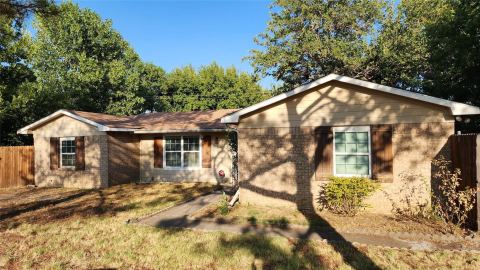 808 Howell Drive, Coppell