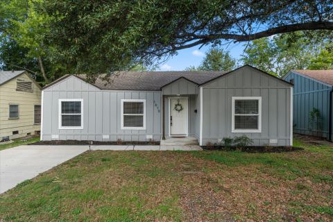 1610 Cherry Avenue, Corsicana