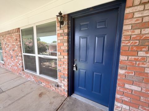 518 N Rogers Street 202, Waxahachie