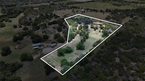 4674 Azle Highway, Weatherford