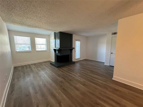 9696 Walnut Street 505, Dallas, TX 75243 — photo 2