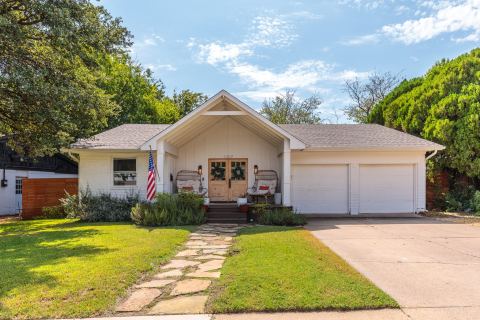 1307 Magnolia Drive, Richardson