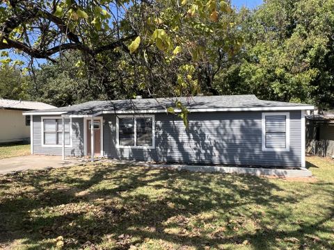 725 E Main Street, Denison