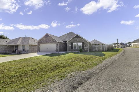 2601 Austin Drive, Granbury, TX 76048 — photo 3