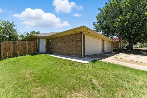 6905 W Cleburne Road, Fort Worth, TX 76133 — photo 2