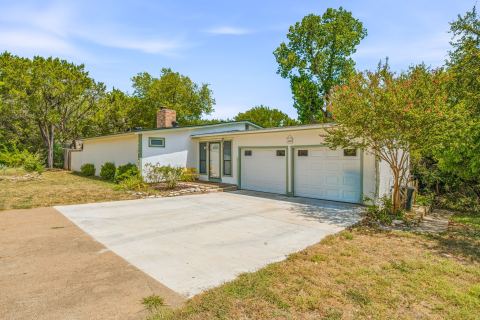 1005 Spanish Trail Drive, Granbury, TX 76048 — photo 2