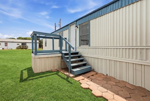 904 Flamingo Road, Granbury, TX 76049 — photo 3