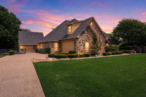 205 Canal Street, Corsicana